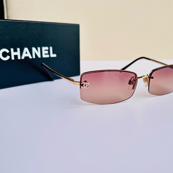 CHANEL VINTAGE SUNGLASSES crystal CC’s - Picture 2 of 16
